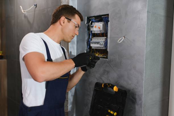  Eldora, IA Electrician Pros